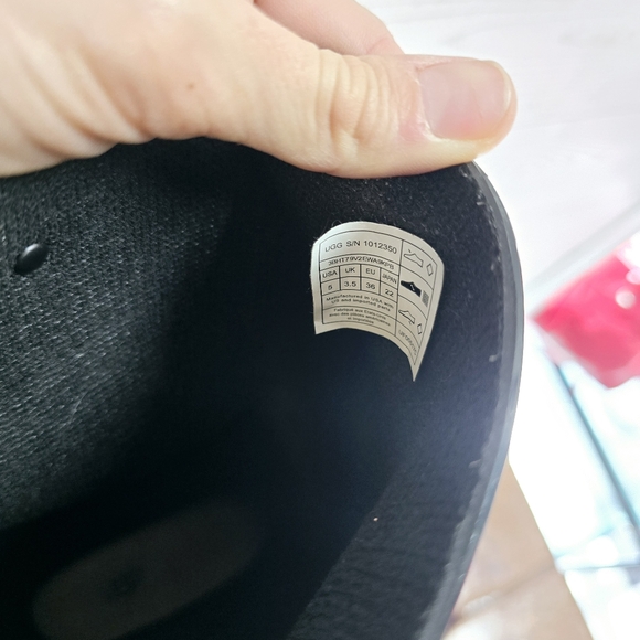 UGG Glossy Rain Boots - Picture 9 of 9